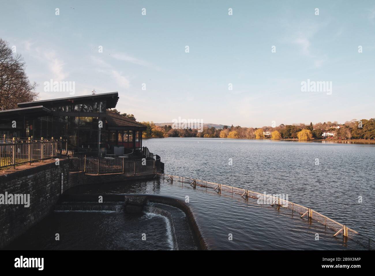 Cardiff, Wales. März 2020. Cardiff City Council hat den Spielbereich der Kinder im Roath Park aufgrund der Zunahme von COVID-19 geschlossen. Stockfoto