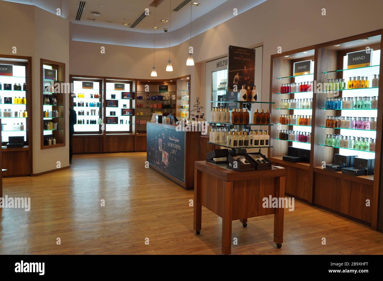 Dubai VAE Dezember 2019 Molton Brown Beauty-Produkte in einem Shop in einem Einkaufszentrum ausgestellt. Molton Brown Outlet. Sie verkaufen Bade-, Körper- und Kosmetikprodukte bl Stockfoto