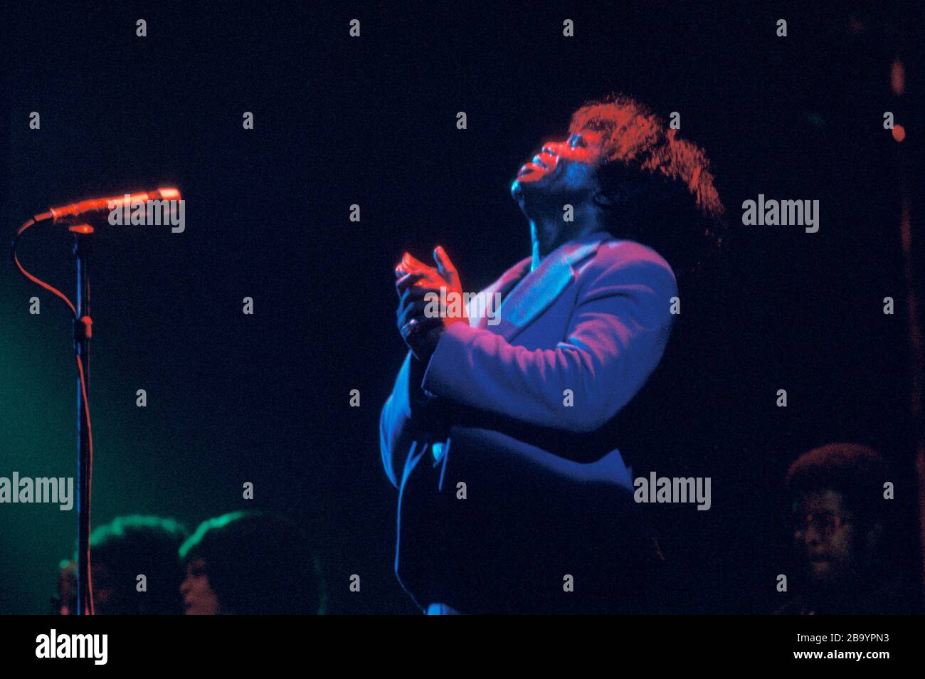 James Brown, der Gott Vater der Seele, trat 1973 auf der Bühne des Rainbow Theatre London auf Stockfoto