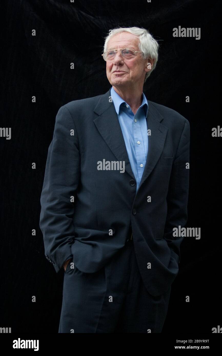 Barry Norman, Filmkritiker, bei Edinburgh International Book Festival, Edinburgh, Schottland, August 2003. Stockfoto