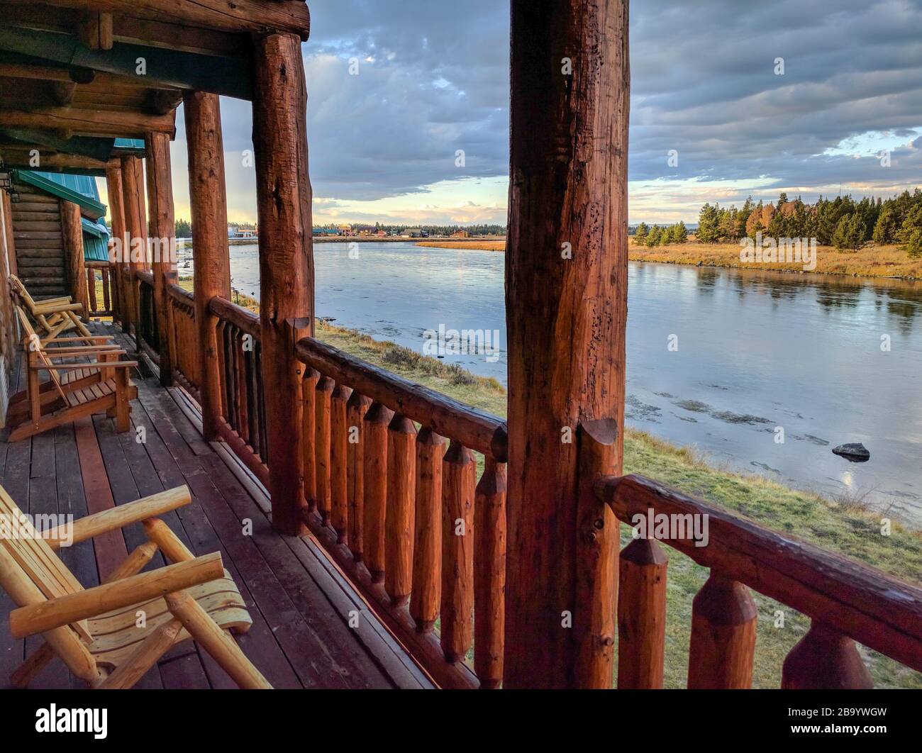 Die Sonne geht über den Henry's Fork im Island Park, Idaho, USA Stockfoto