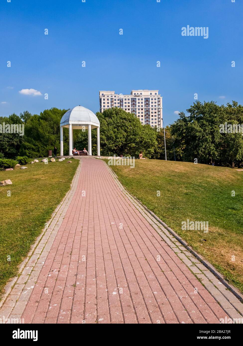 Moskau, Russland - 15. September. 2018. Pavillon im Stadtpark Dubki im Stadtteil Timiryazevsky Stockfoto