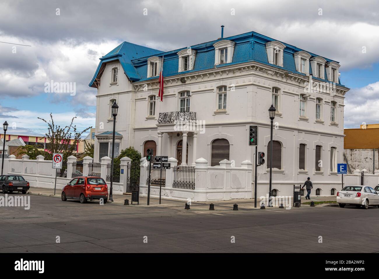 Die Gebäude In Punta Arenas Blicken Auf Die Innenstadt Stockfoto
