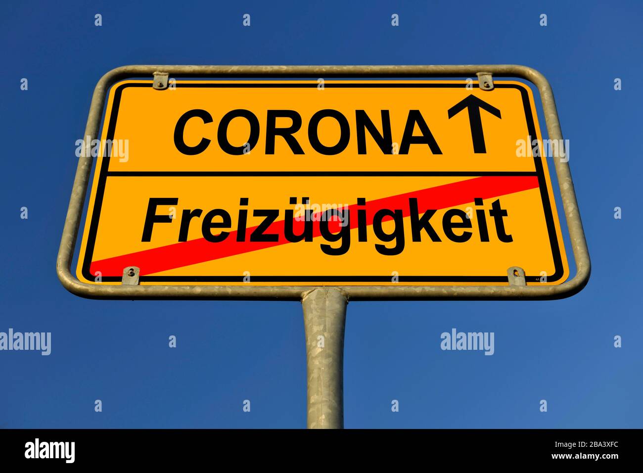 Digital Composing, Symbolbild, Ortsnamenschild, Bewegungsfreiheit, Coronavirus, Sars-CoV-2, Covid-19, Deutschland Stockfoto