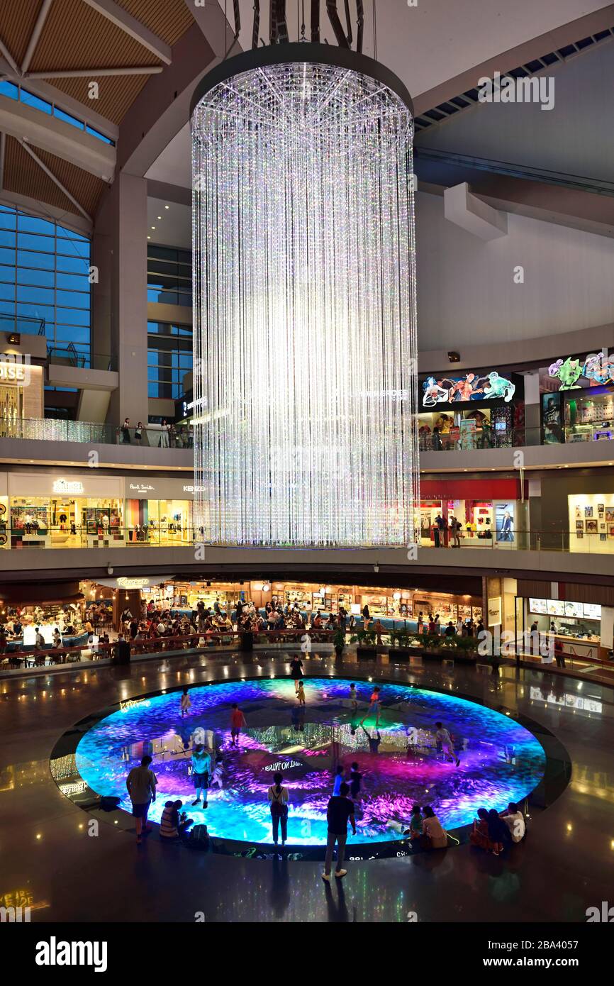 Eisbahn im Shoppes, Marina Bay Sands Hotel, Singapur Stockfoto