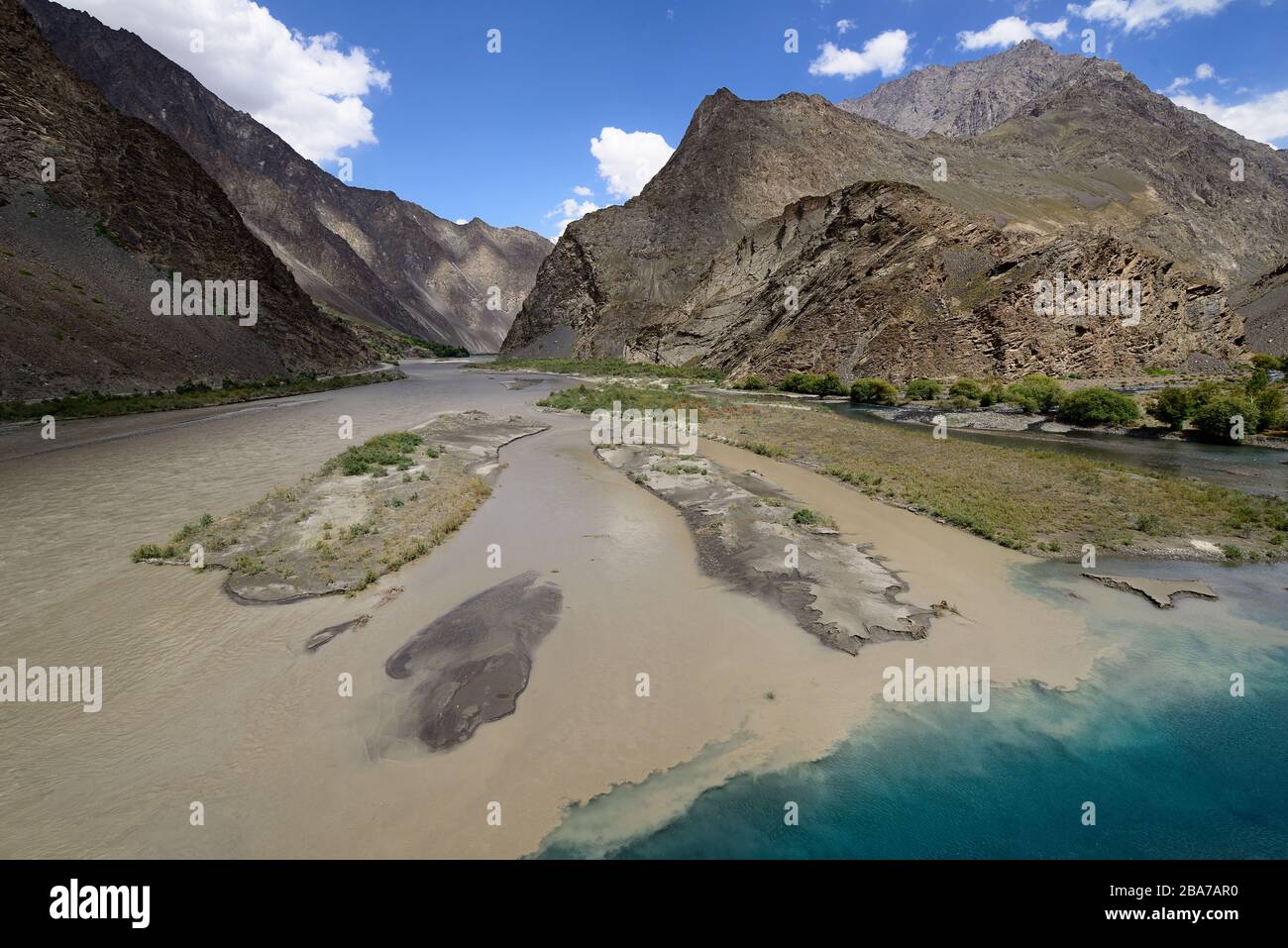 Blick auf das abgelegene Bartang-Tal im Pamir-Gebirge, Tadschikistan, Zentralasien. Stockfoto