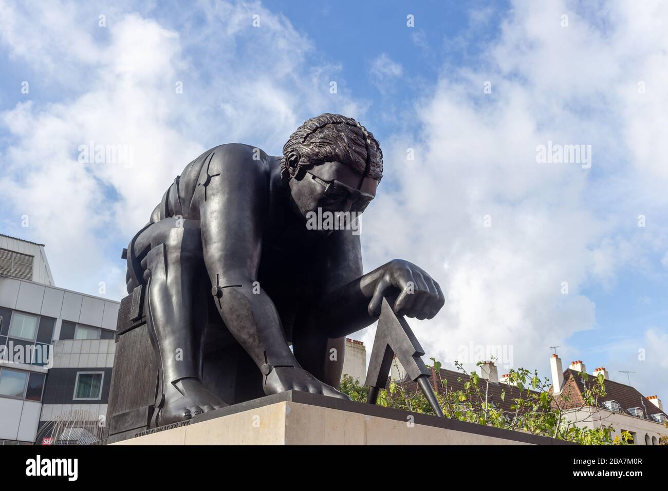 London, Großbritannien, 18. Oktober 2019 - Newton, nach William Blake auf dem Konkurs der British Library, London - eine 1995 von Sir Eduardo Paolozzi geschaffene Bronzeplastik von Sir Isaac Newton auf der Grundlage eines William Blake Prints namens Newton Stockfoto
