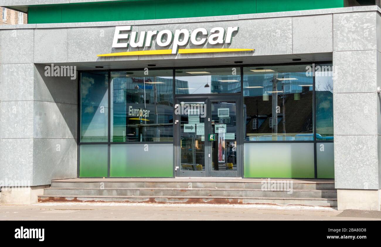 Aarhus, Dänemark - 24. März 2020: Das Logo des Europcar-Gebäudes in Aarhus. Stockfoto