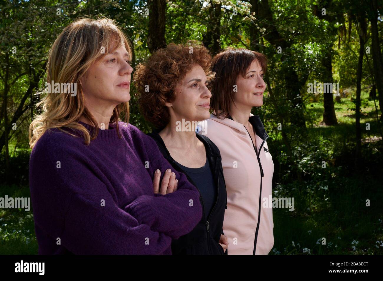 EMMA SUAREZ, ADRIANA OZORES und NATHALIE POZA in INVISIBLES (2020), Regie: GRACIA QUEREJETA. Kredit: Nephilim Producciones / Orange Films / TVE / HARO, JOSE / Album Stockfoto