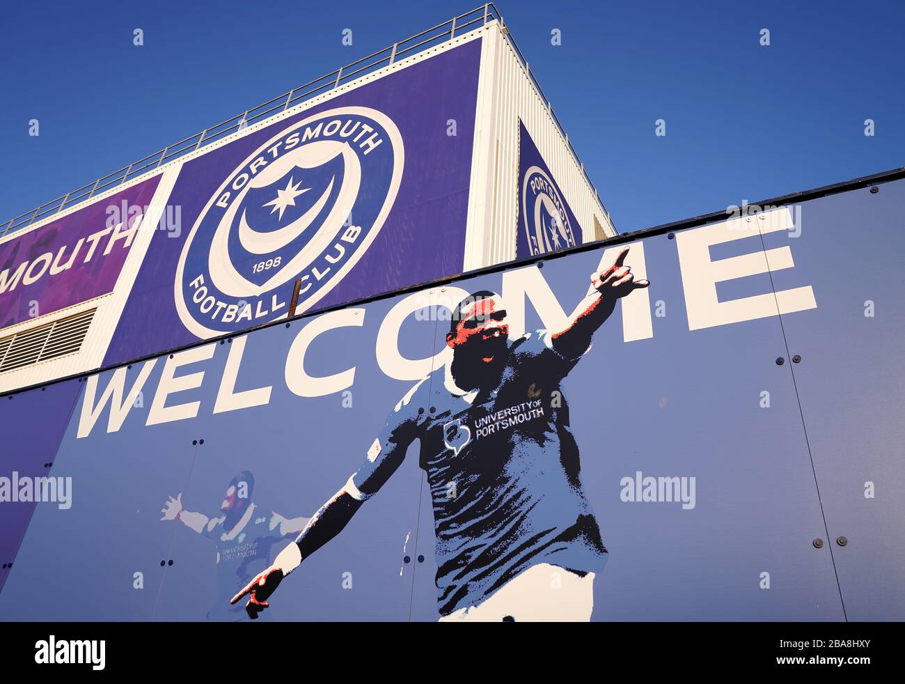 Ein allgemeiner Blick außerhalb des Fratton Park vor dem Spiel zwischen Portsmouth und Arsenal Stockfoto