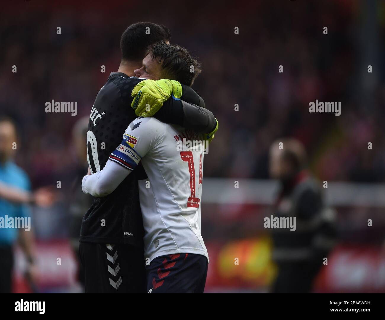 Middlesbrough Torhüter Dejan Stojanovic (links) und Jonny Howson feiern in Vollzeit Stockfoto