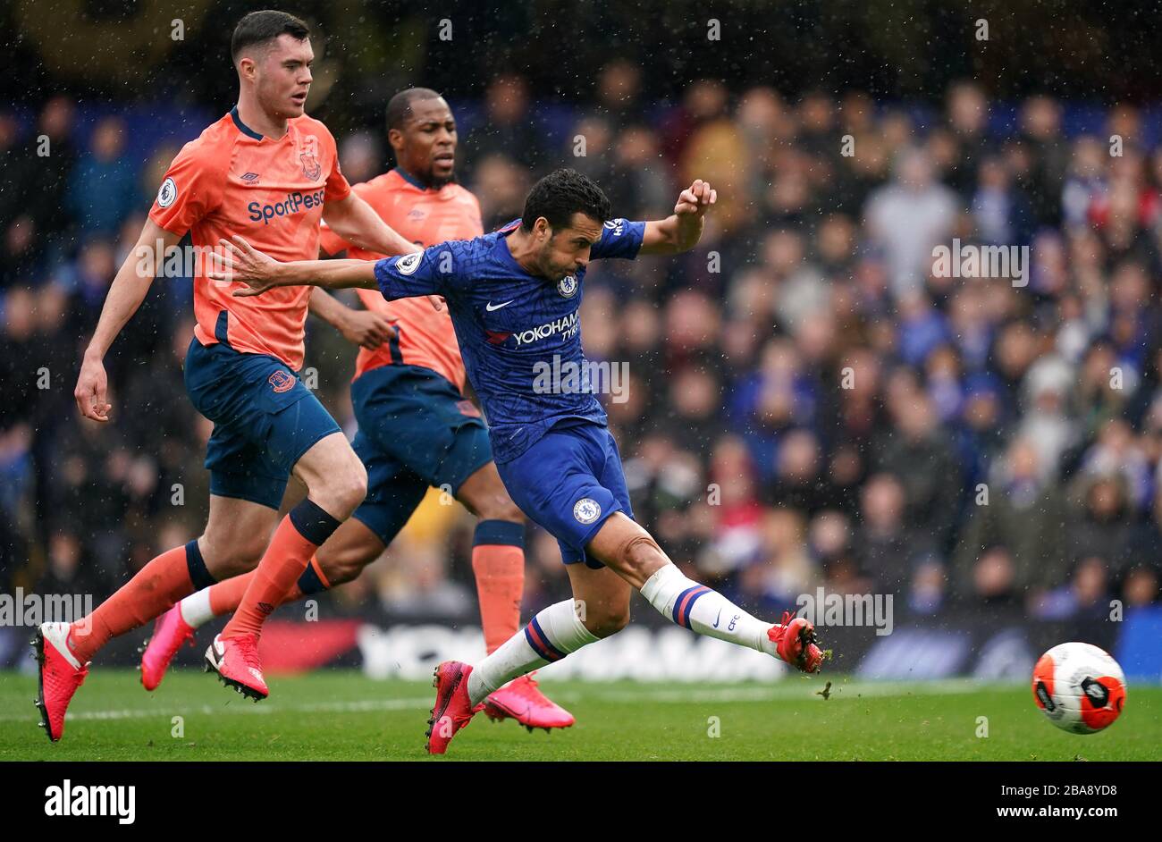 Chelseas Pedro erzielt das zweite Tor seiner Seite Stockfoto