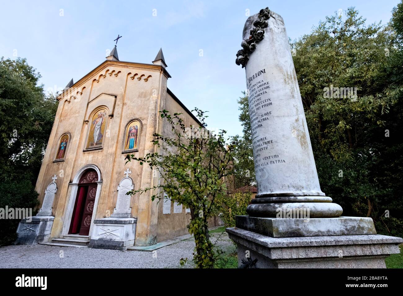 Das San Martino della Battaglia Ossuary. Desenzano del Garda, Provinz Brescia, Lombardei, Italien, Europa. Stockfoto