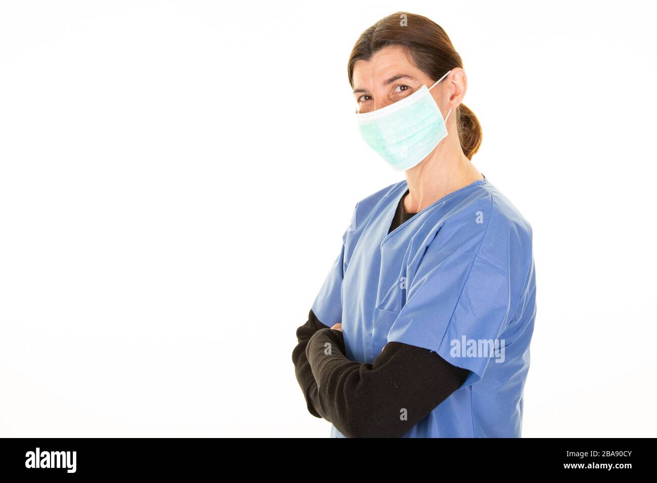 Frau Doktor Wissenschaftler Krankenschwester in Schutzuniform und Maske gegen Kovid-19 Coronavirus Stockfoto