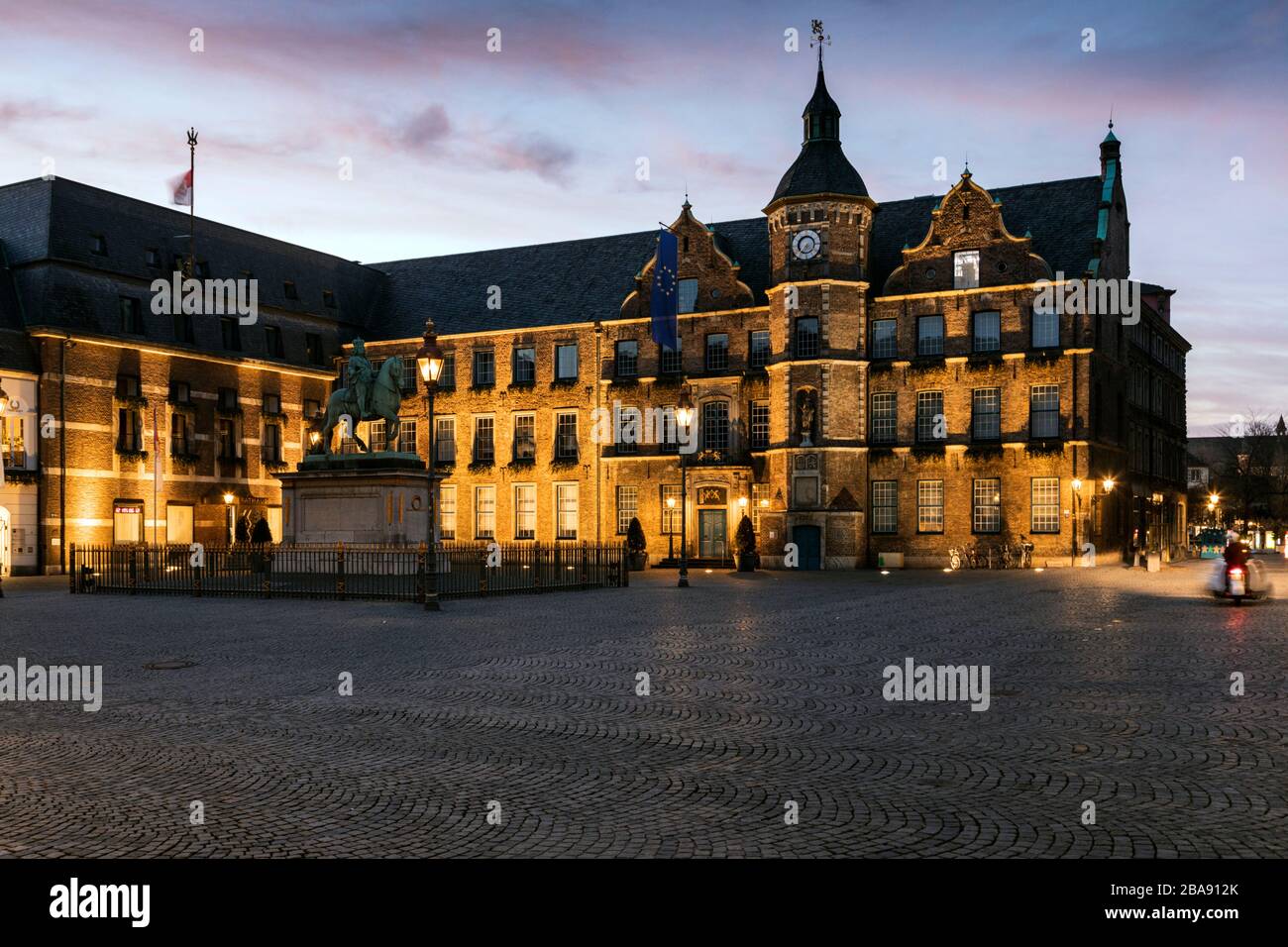 Das Rathaus von Düsseldorf auf dem Marktplatz in der Altstadt Stockfoto