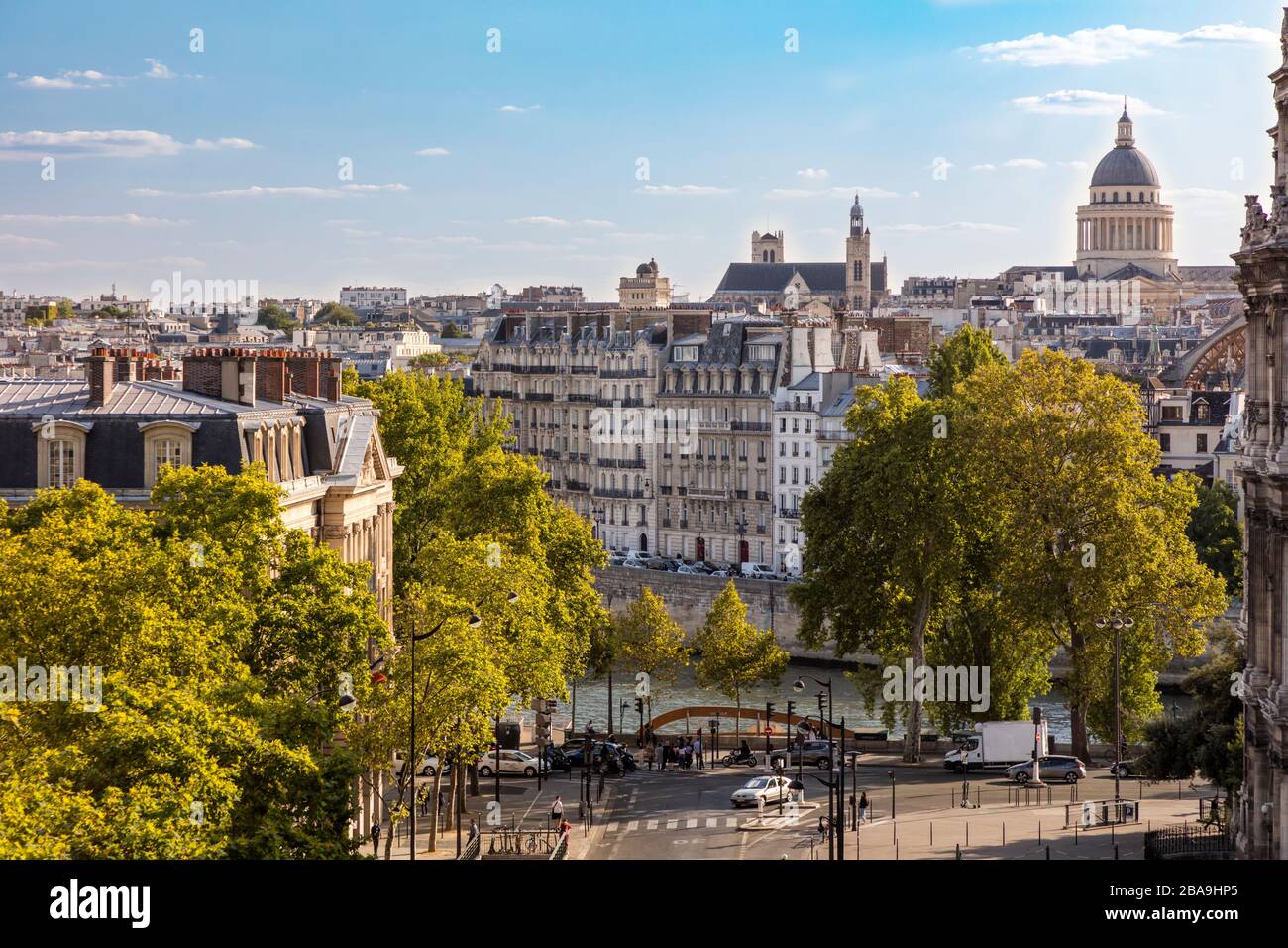 Blick auf die seine, Ile-de-la-Cite, St Etienne du Mont und das Pantheon, Paris, Frankreich Stockfoto