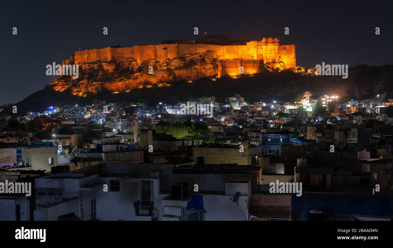 Mehrangarh Fort in Jodhpur in der Nacht Stockfoto