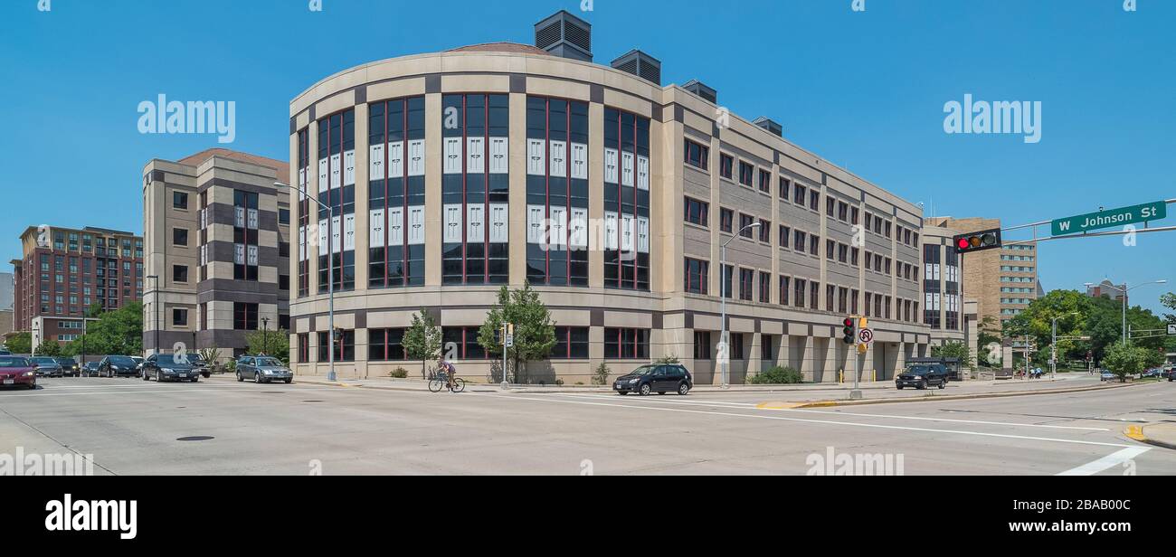 Straße vor der Wisconsin School of Business, Madison, Dane County, Wisconsin, USA Stockfoto