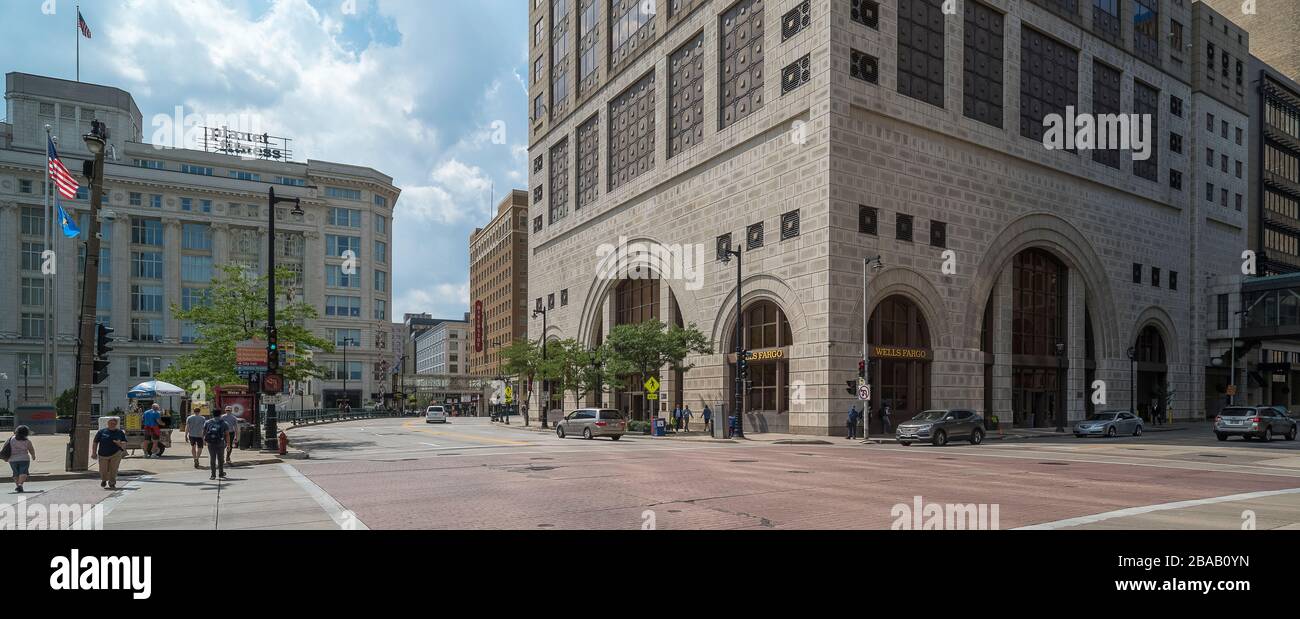 Straßenkreuzung in Milwaukee, Wisconsin, USA Stockfoto