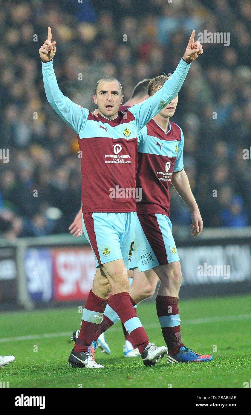 Burnleys Dean Marney feiert das erste Tor seines Teams Stockfoto