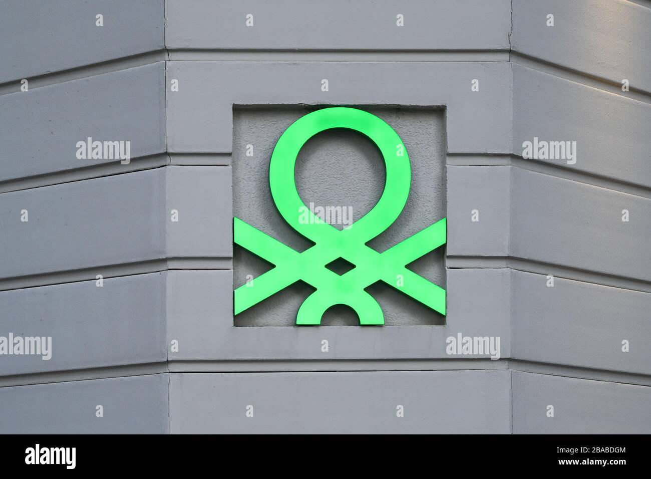 Benetton Logo Stockfotos Und Bilder Kaufen Alamy