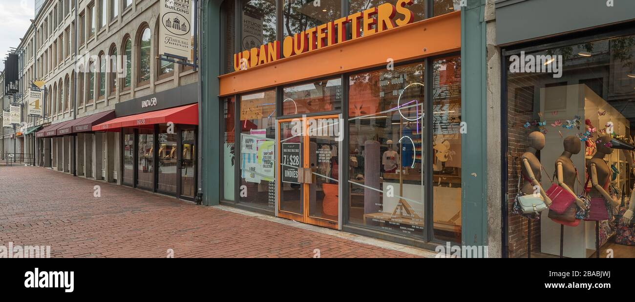 Fenster wird auf dem Faneuil Hall Marketplace in Boston, Massachusetts, USA angezeigt Stockfoto