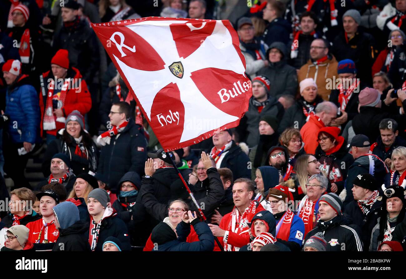 RB-Leipziger Fans zeigen auf den Tribünen Unterstützung für ihr Team Stockfoto