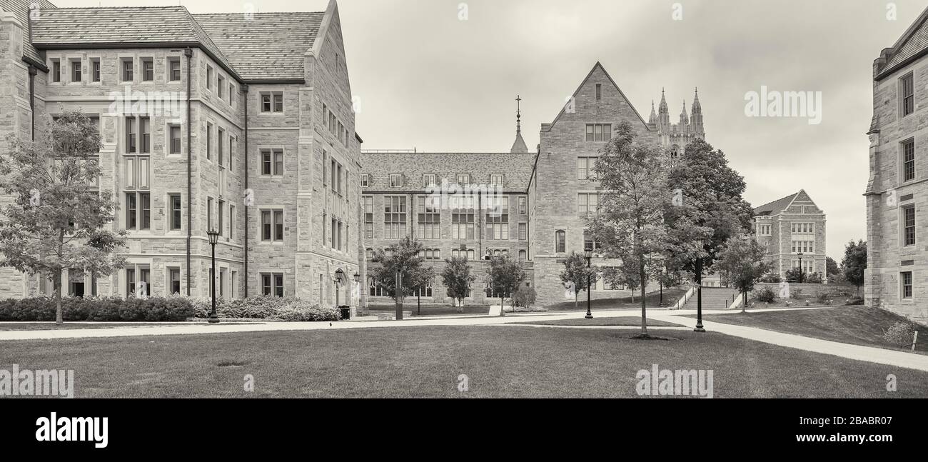 Gebäude am Boston College, Chestnut Hill, Boston, Massachusetts, USA Stockfoto