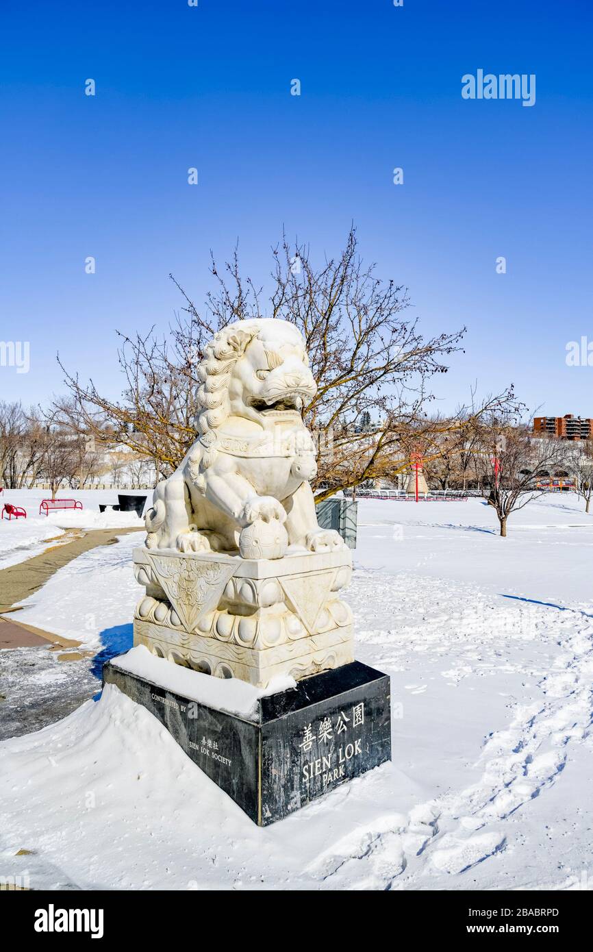 Chinesischer Steinlöwe, Sien Lok Park, Calgary, Alberta, Kanada Stockfoto