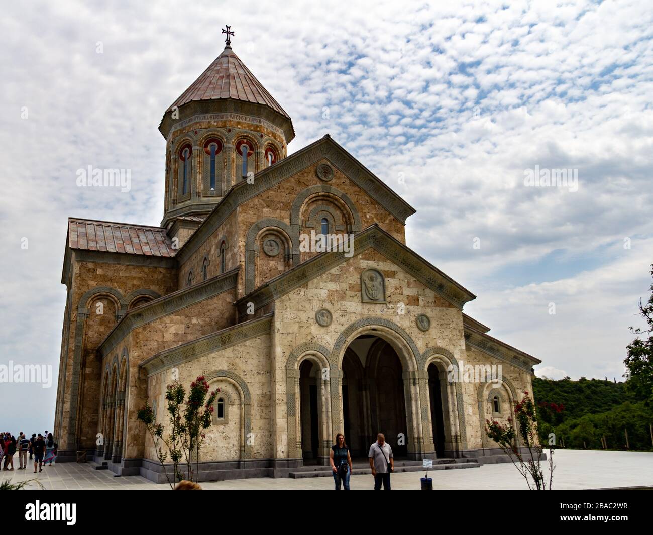 Juli 2019 - Bodbe, Georgia - das Kloster St. Nino in Bodbe ist eine georgisch-orthodoxe Kirche und weitere Sakralbauten in der Nähe von Sighnaghi, Kakheti, G. Stockfoto