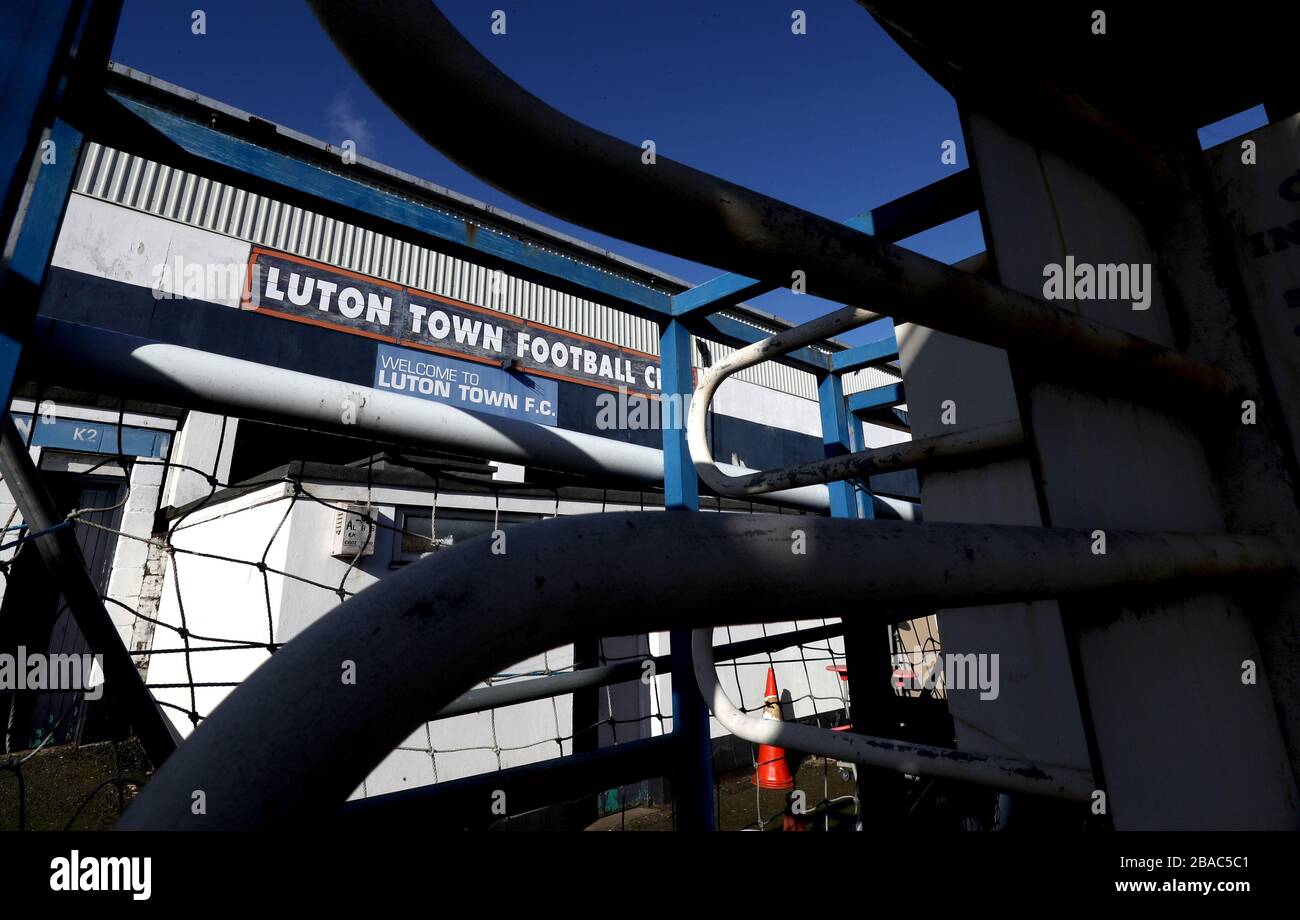 Ein allgemeiner Blick auf die Kenilworth Road vor dem Spiel Stockfoto