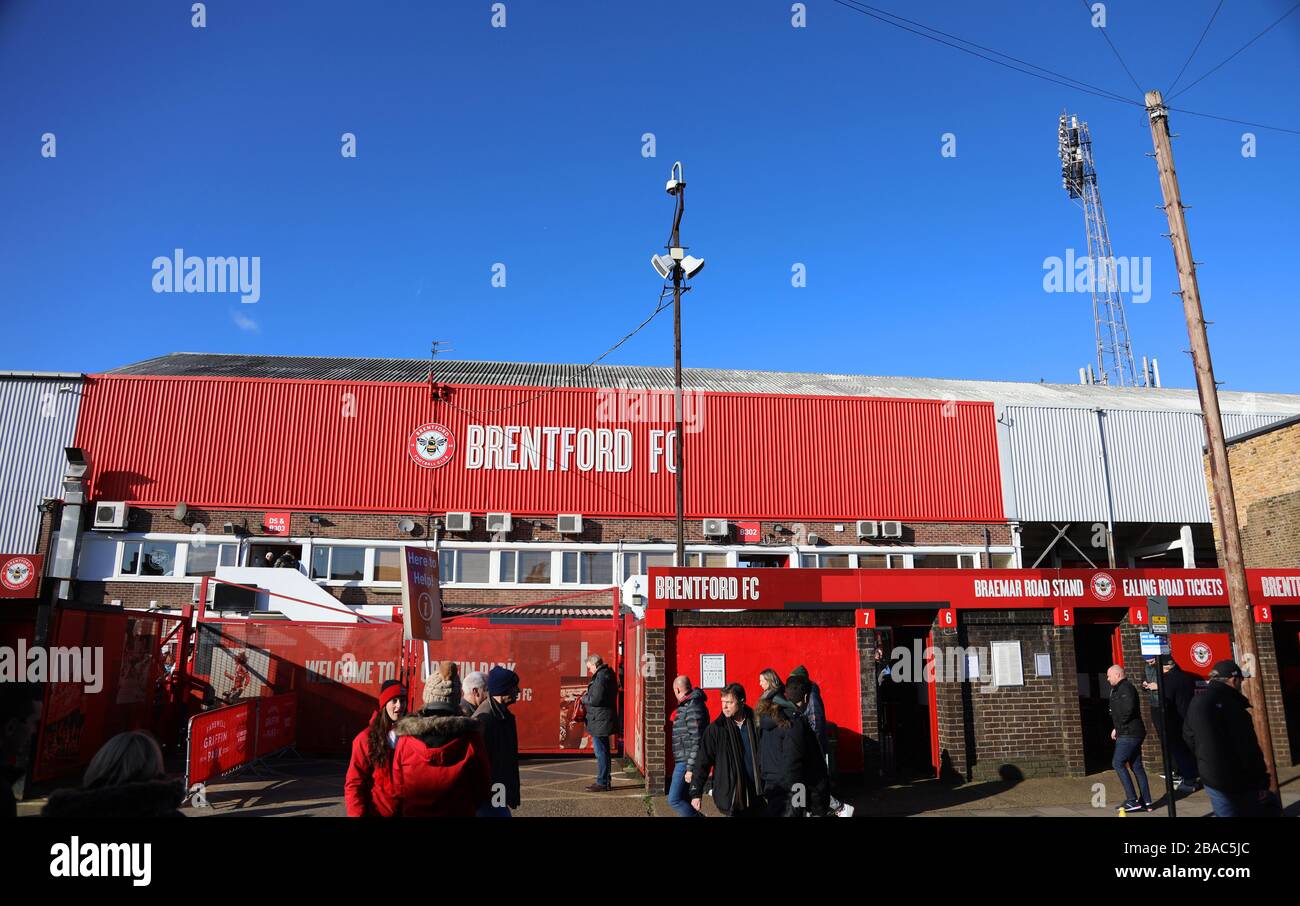 Ein allgemeiner Blick vor dem Spiel außerhalb von Griffin Park Stockfoto