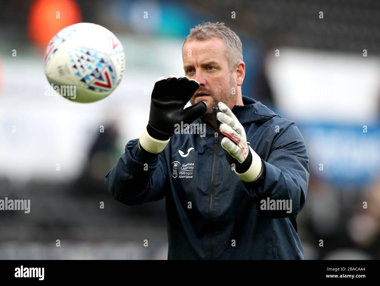 Swansea City Goalkeeping Coach Martyn Margetson beim Vorkampf vor Spielbeginn Stockfoto