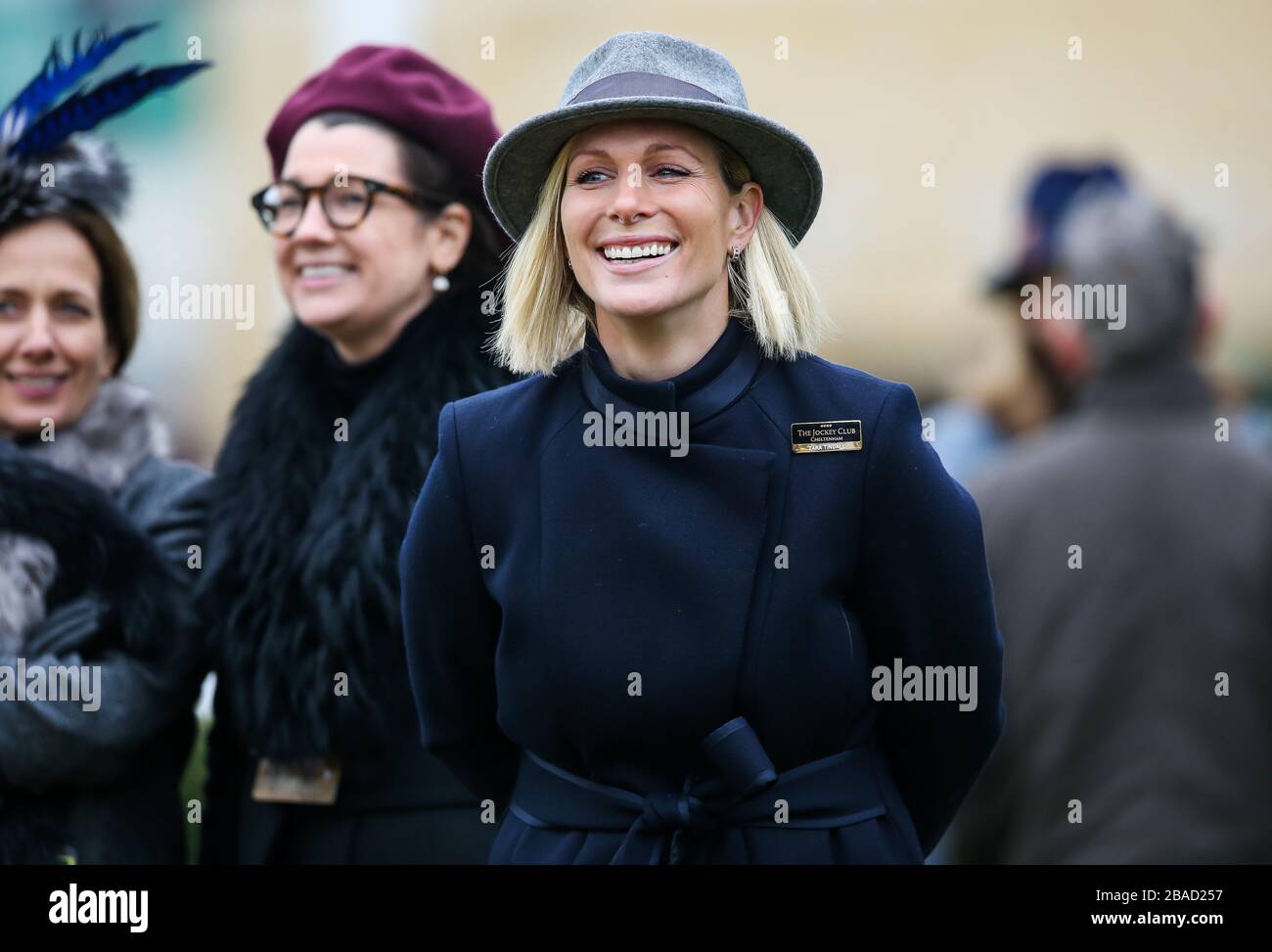 Zara Tindall im Siegergehäuse während des Festival Trials Day auf der Cheltenham Racecourse. Stockfoto