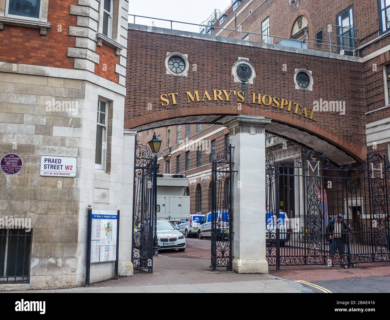 LONDON - St Mary's Hospital in der Praed Street in Paddington, London. Standort des Labors Alexander Flemming Stockfoto