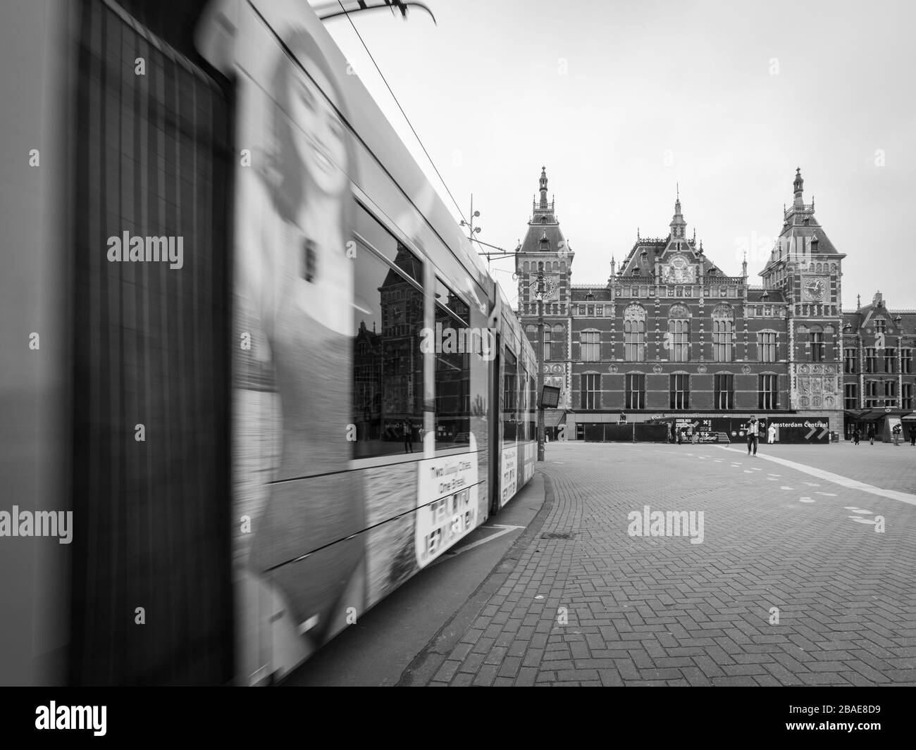 Hauptbahnhof Amsterdam an einem gewöhnlichen Arbeitstag Stockfoto