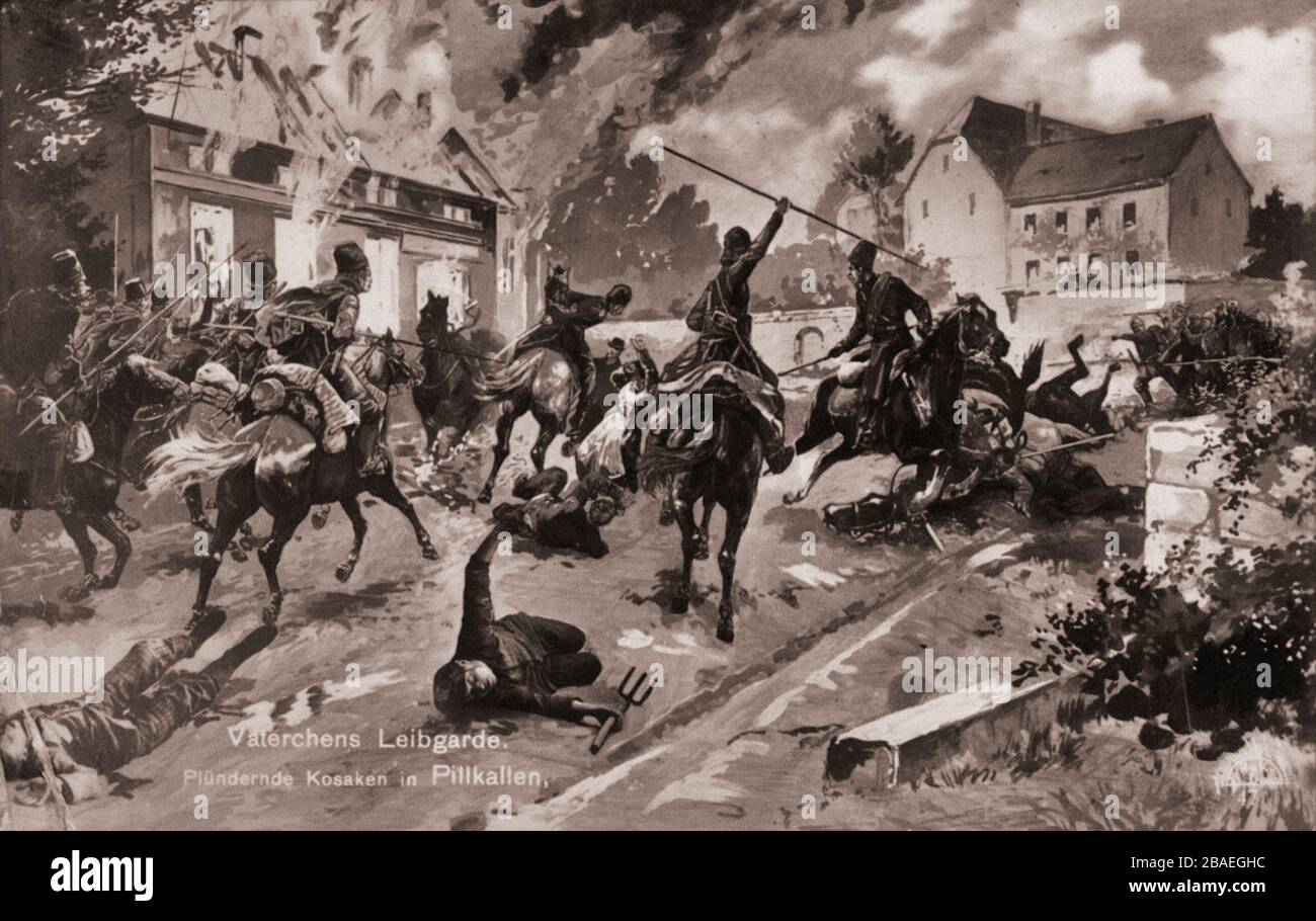 Der erste Weltkrieg. Leibwächter des Vaters. Plünderzüge in Pillkallen. Deutsche Propagandapostkarte. Stockfoto
