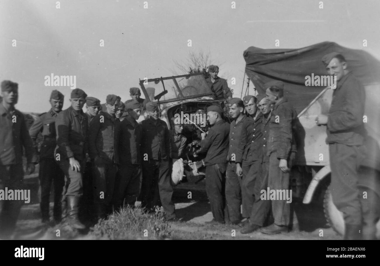 Historisches Foto des zweiten Weltkriegs/zweiten Weltkriegs: deutsche Invasion - Waffen-SS-Trojer in der UdSSR - 1942 - 1943 Stockfoto