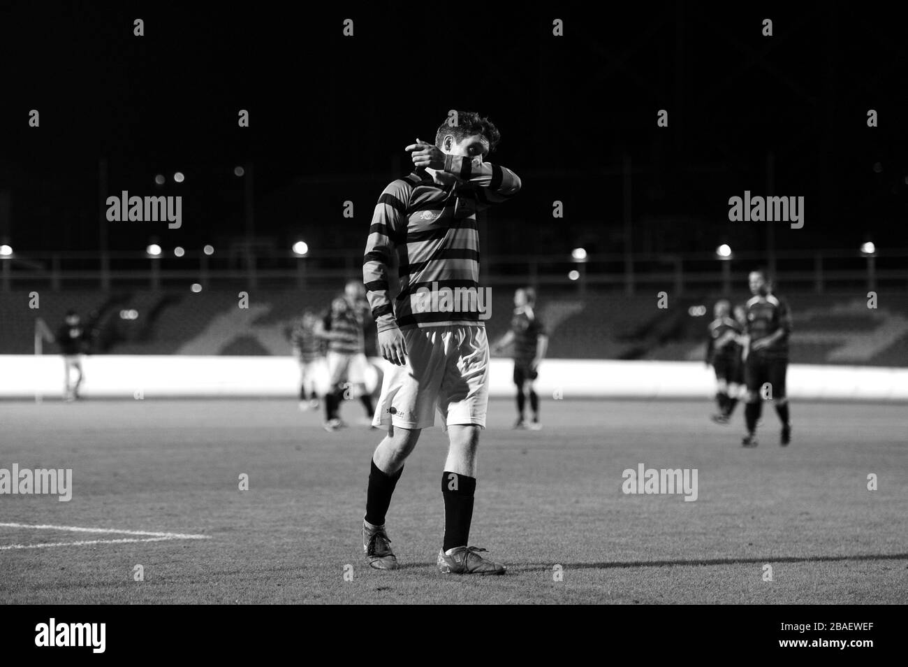 Aktion beim Kia Oval während des FA Cup Endrematch Stockfoto