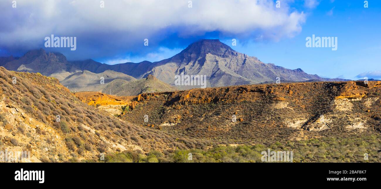 Eindrucksvolle Vulkanlandschaft von Teneras, Kanareninsel, Spanien. Stockfoto