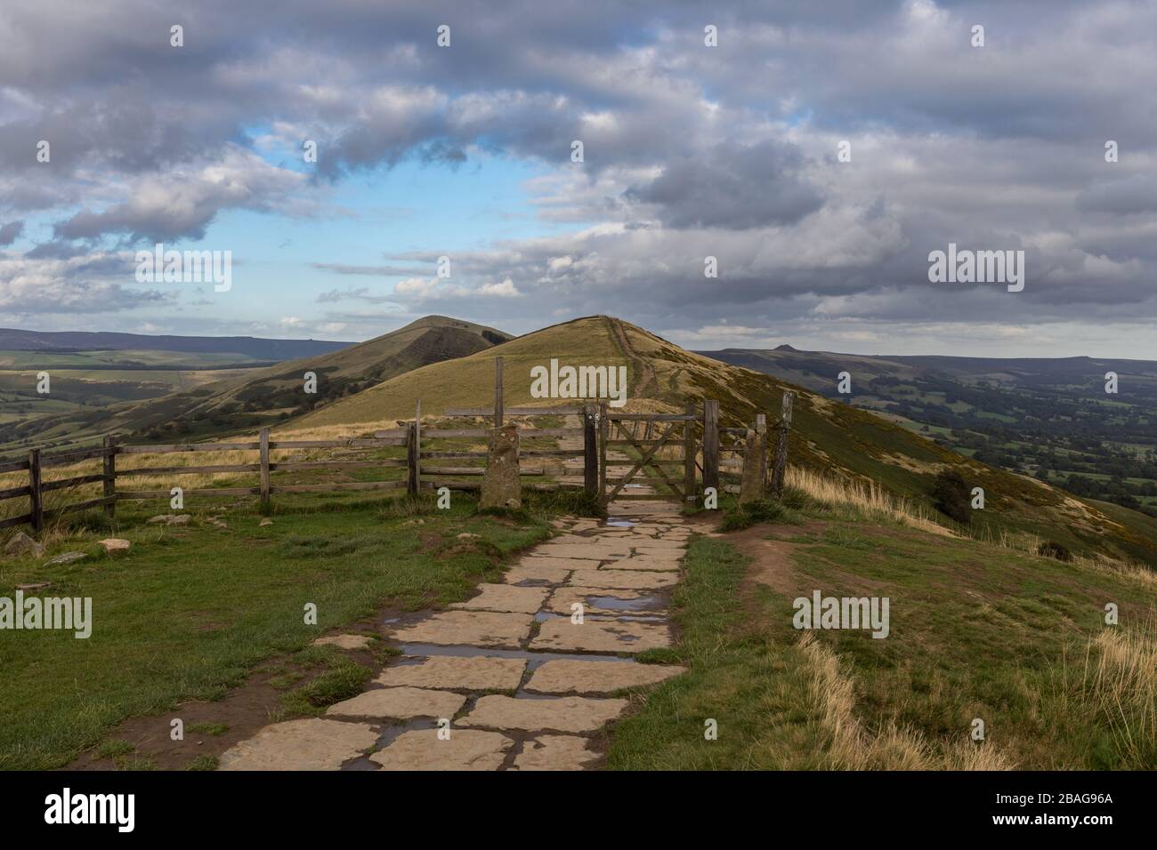 Große Grat zwischen Mam Tor und Hollins Cross, Nationalpark Peak District, Derbyshire, Großbritannien Stockfoto