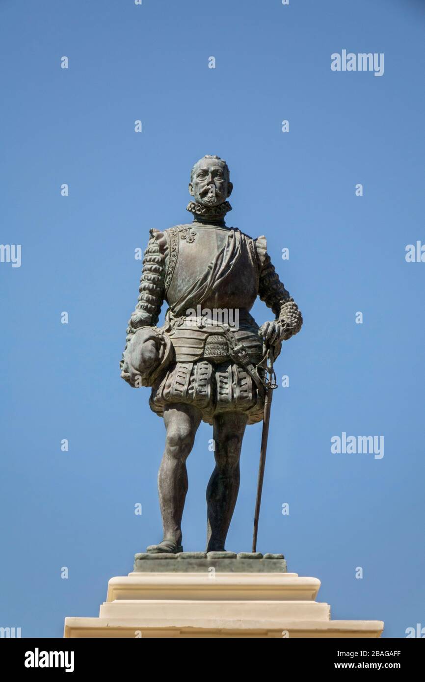 Santa-Marta-Kolumbien-24. Februar 2020: Rodrigo de Bastidas Statue, es ist wie ein Platz mit einem Denkmal für den Gründer der Stadt. Die Statue ist lokalisiert Stockfoto