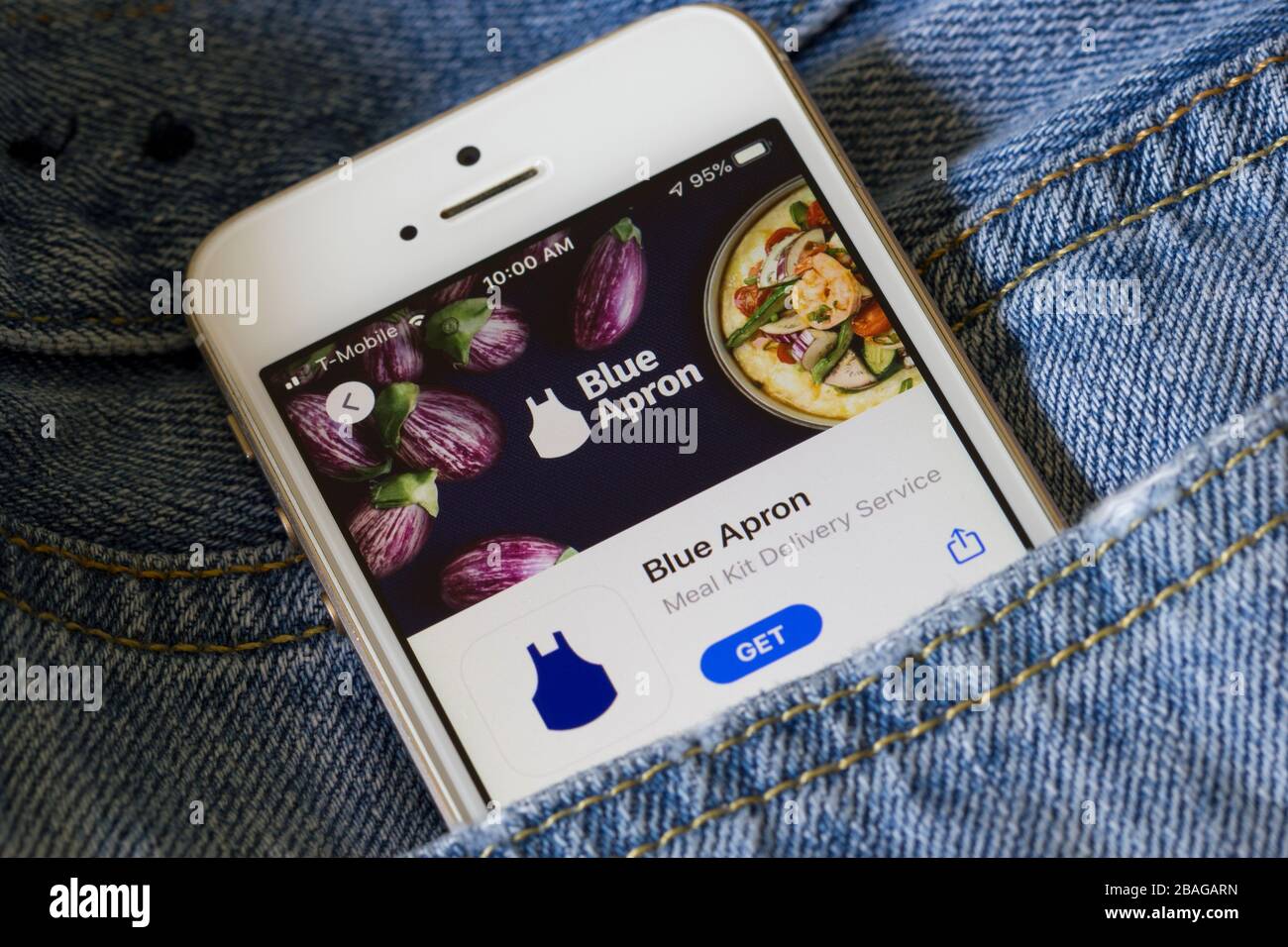 Das Symbol der mobilen App von Blue Apron für den Lebensmittelzustelldienst ist auf einem Telefon zu sehen. Das Unternehmen liefert dem Kunden ein Rezept und die benötigten Zutaten. Stockfoto