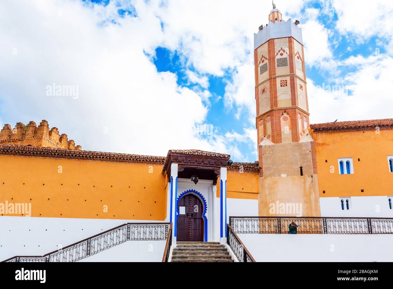 El Masjid El Aadam (El-Masjid El-Aadam) große Moschee in Chefchaouen, Marokko Stockfoto