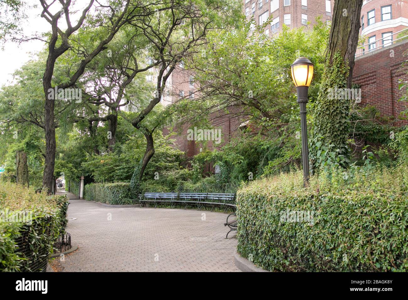 Der versteckte Peter Detmold Park in Manhattans East Side. Stockfoto
