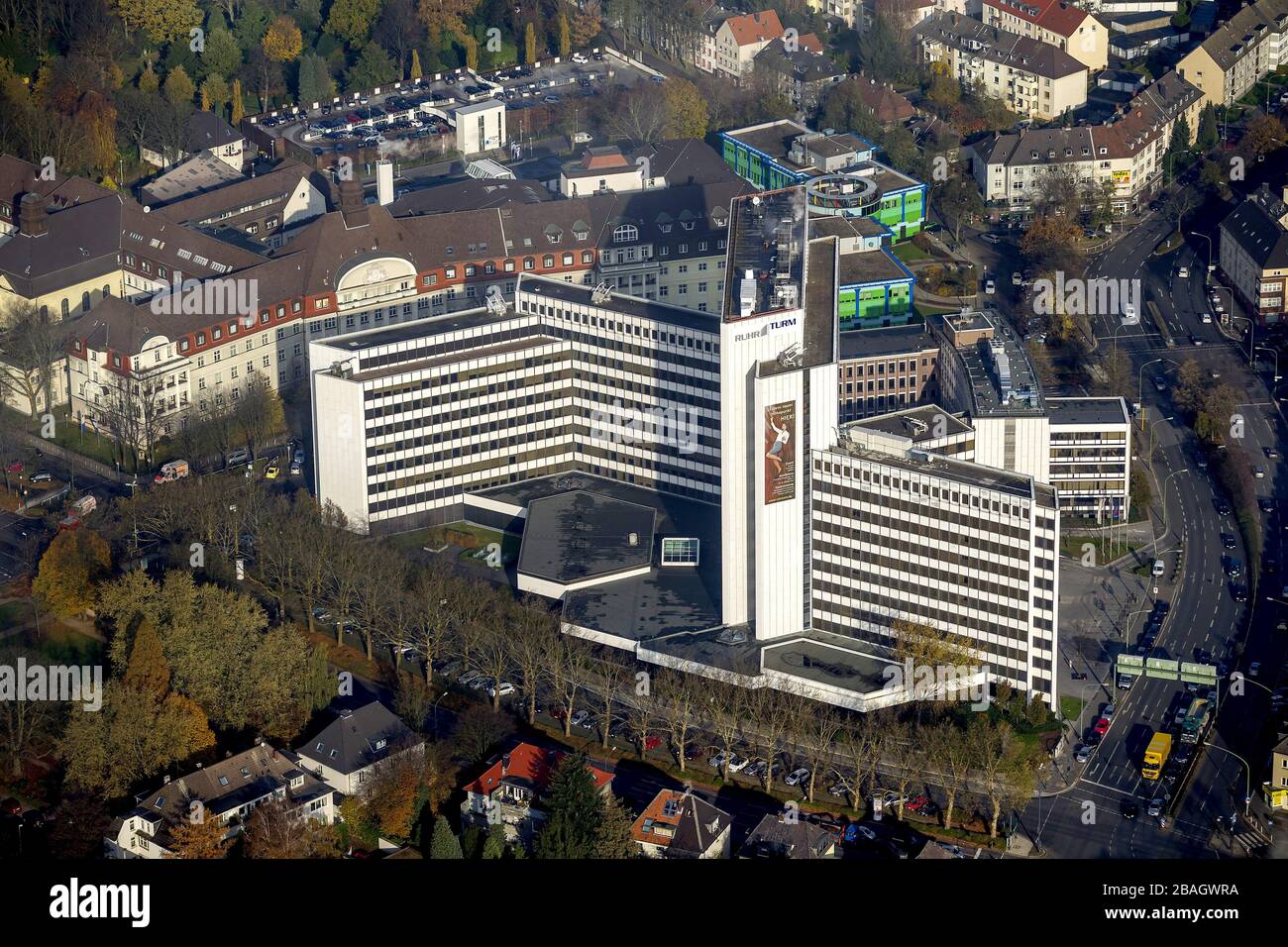 Hochhausturm Ruhrturm, ehemalige EON-Zentrale in der Stadt Essen, 20.11.2013, Luftbild, Deutschland, Nordrhein-Westfalen, Ruhrgebiet, Essen Stockfoto