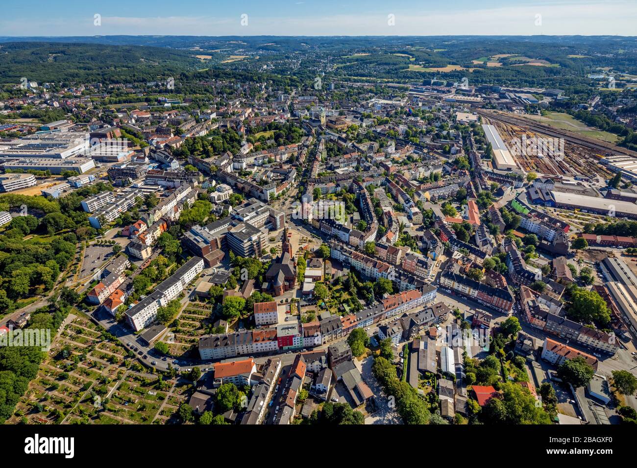 Luftbild Witten mit Marien-Krankenhaus, Kirche St Marien und Marien Platz, 22.07.2019, Deutschland, Nordrhein-Westfalen, Ruhrgebiet, Witten Stockfoto