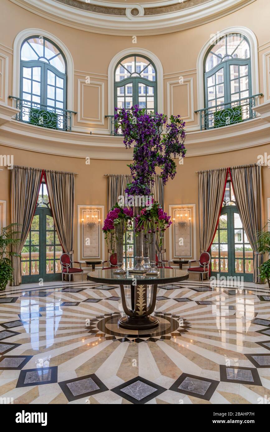 Inneneinrichtung und Geschäfte im Bellagio Hotel and Casino Complex entlang des Strip in Las Vegas, Nevada, USA. Stockfoto