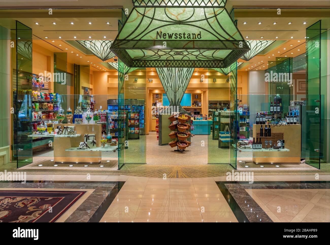 Inneneinrichtung und Geschäfte im Bellagio Hotel and Casino Complex entlang des Strip in Las Vegas, Nevada, USA. Stockfoto