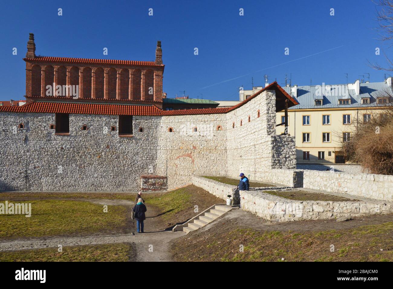 Er baut die Synagoge in Krakow, Polen Stockfoto Er baut die Synagoge in Krakow, Polen Stockfoto
